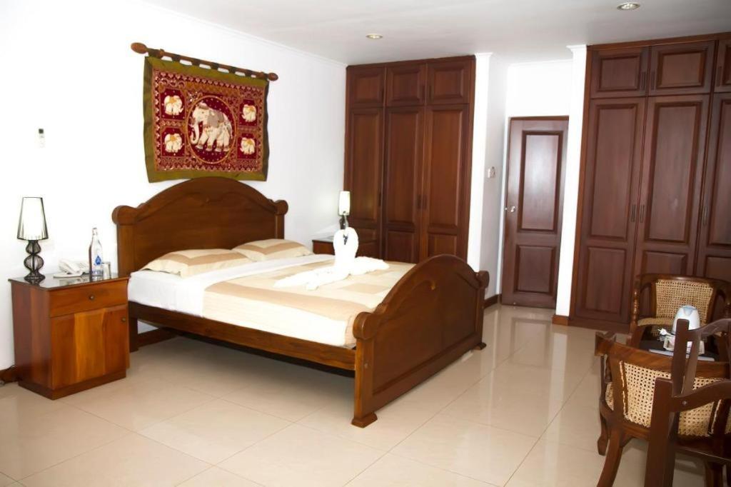 Hotel Villa Viana Marawila Extérieur photo