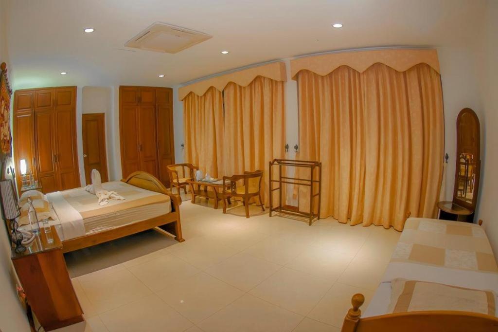 Hotel Villa Viana Marawila Extérieur photo